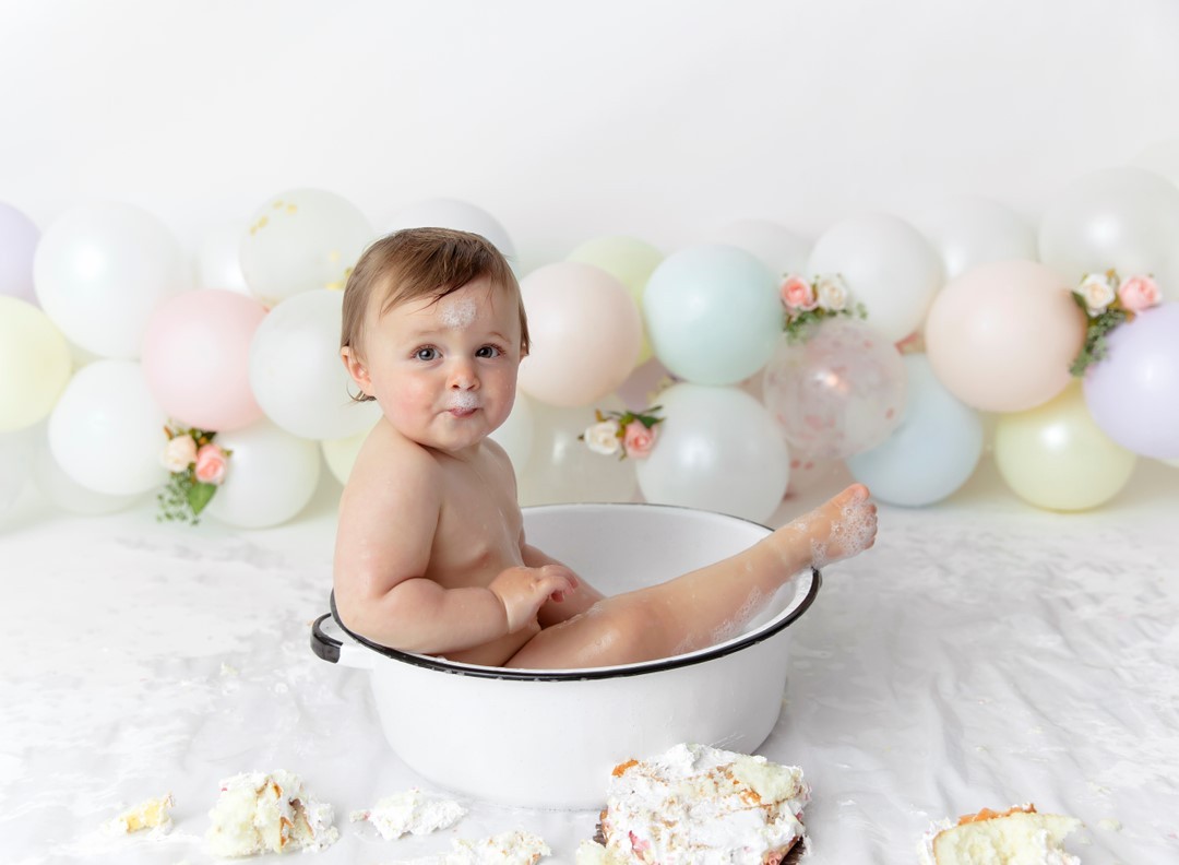 One year old cake smash bath