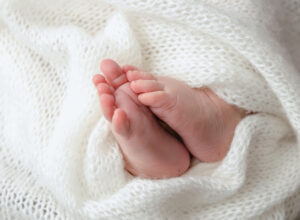 Central Texas newborn photo baby toes