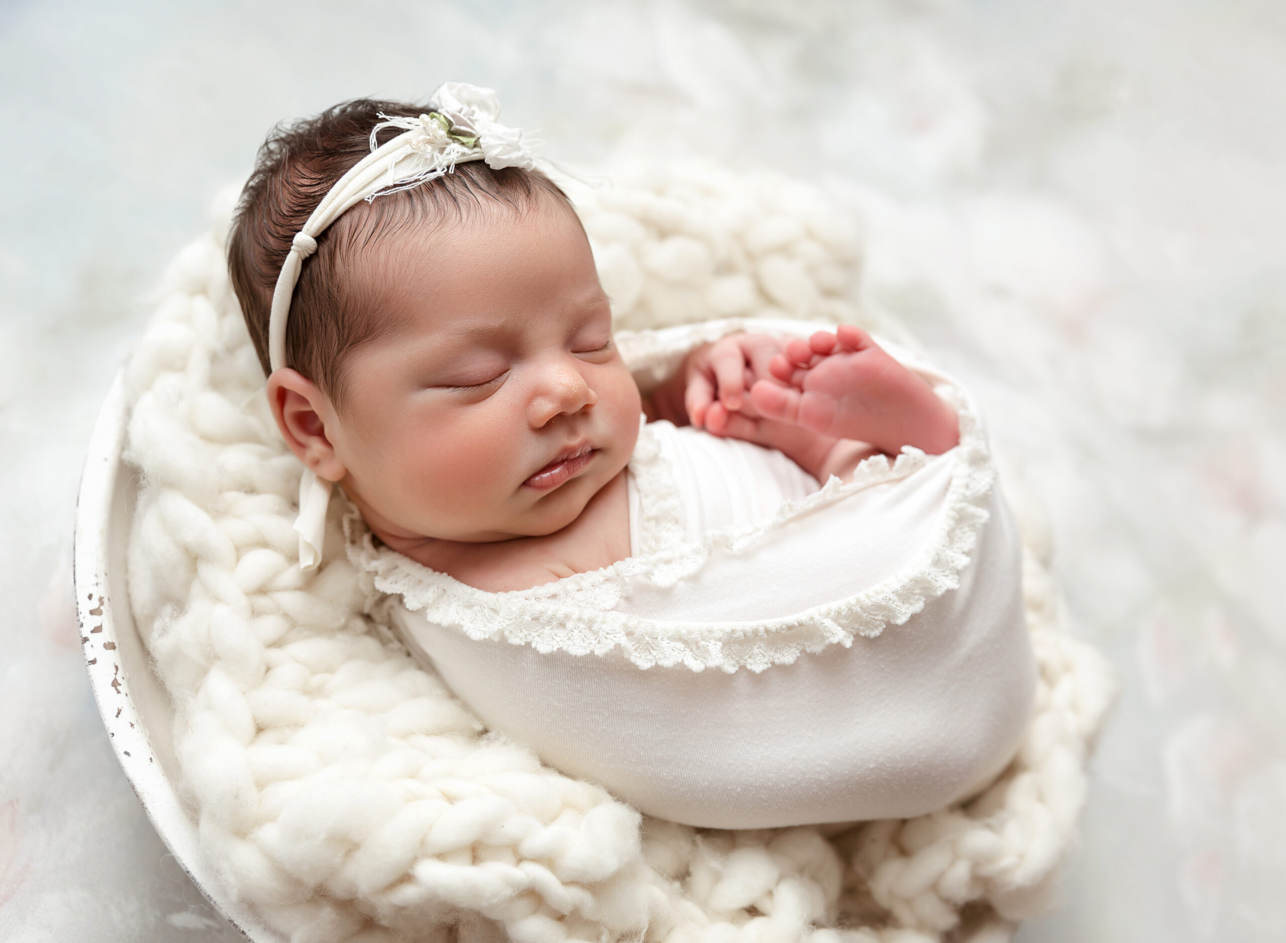 Peaceful newborn session in Waco TX for families seeking breastfeeding support

